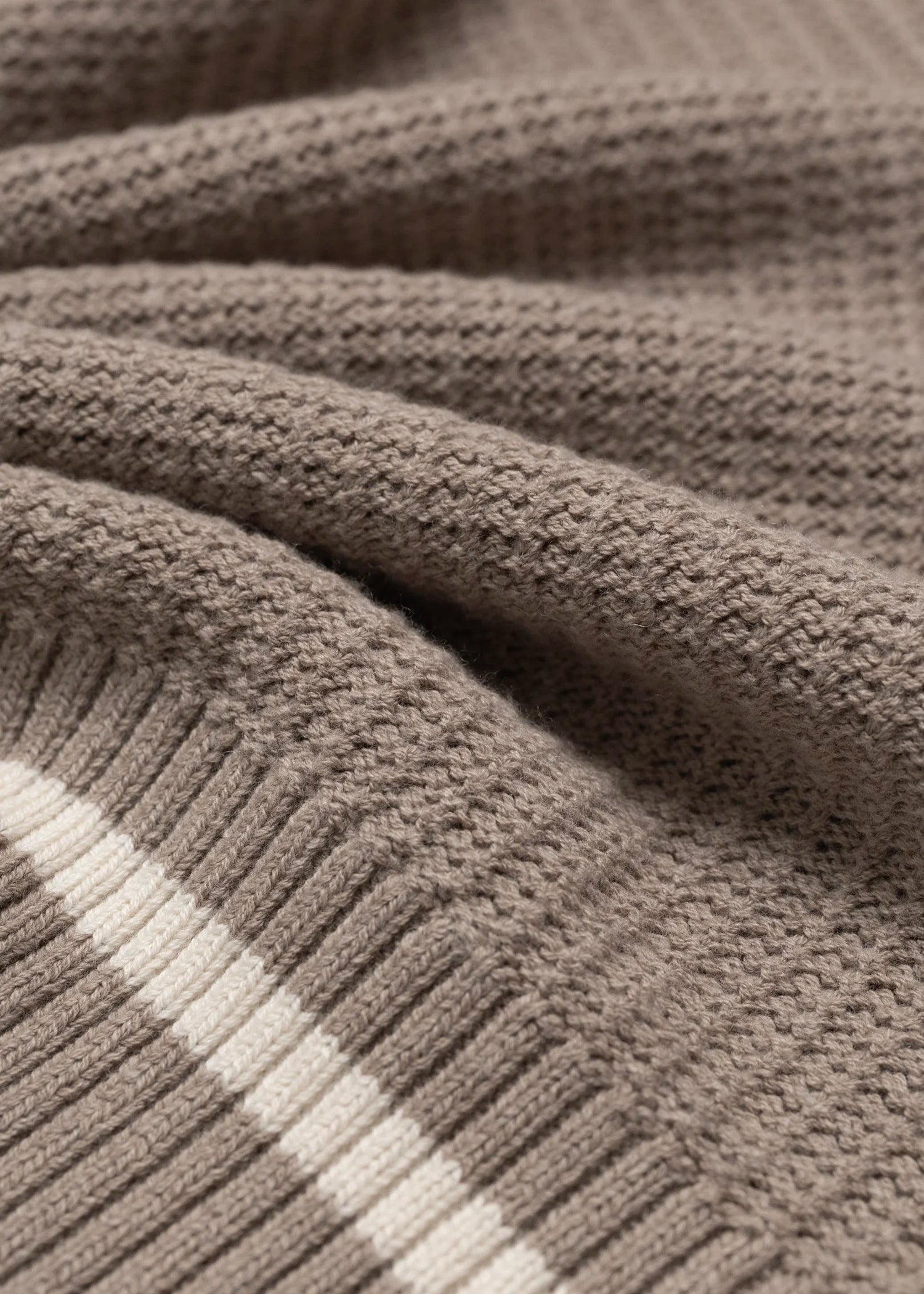 Extrafine Merino V-Neck - Sand